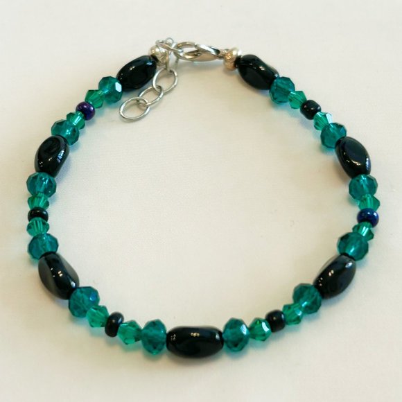 Dark Teal Green & Black Bead Bracelet - Picture 2 of 3